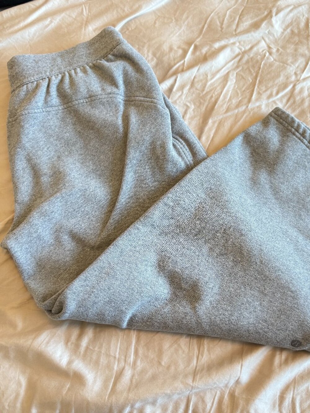 Lululemon Scuba Mid Rise Wide Leg Pant Size M Gray